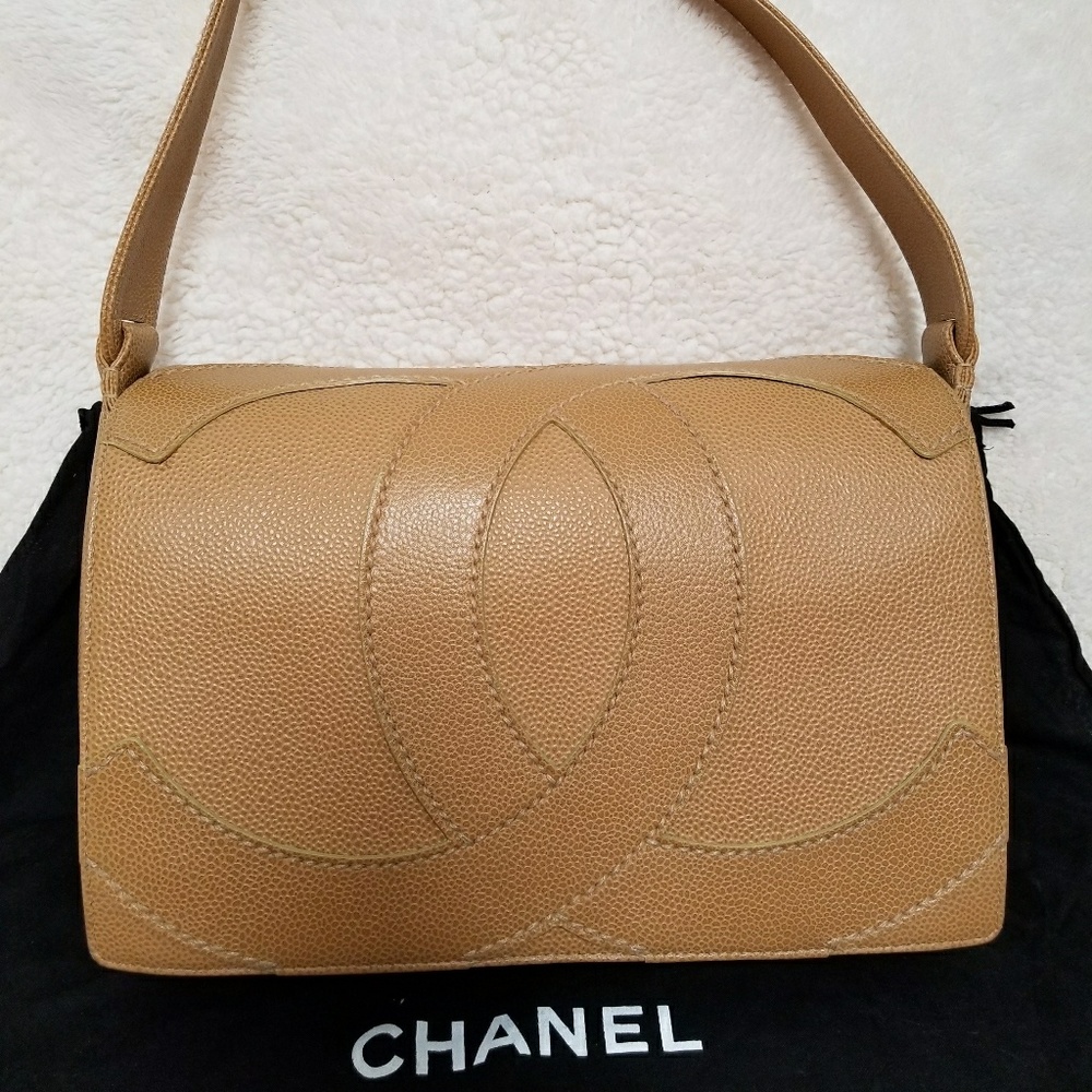 Classy AUTHENTIC Beige Chanel Handbag